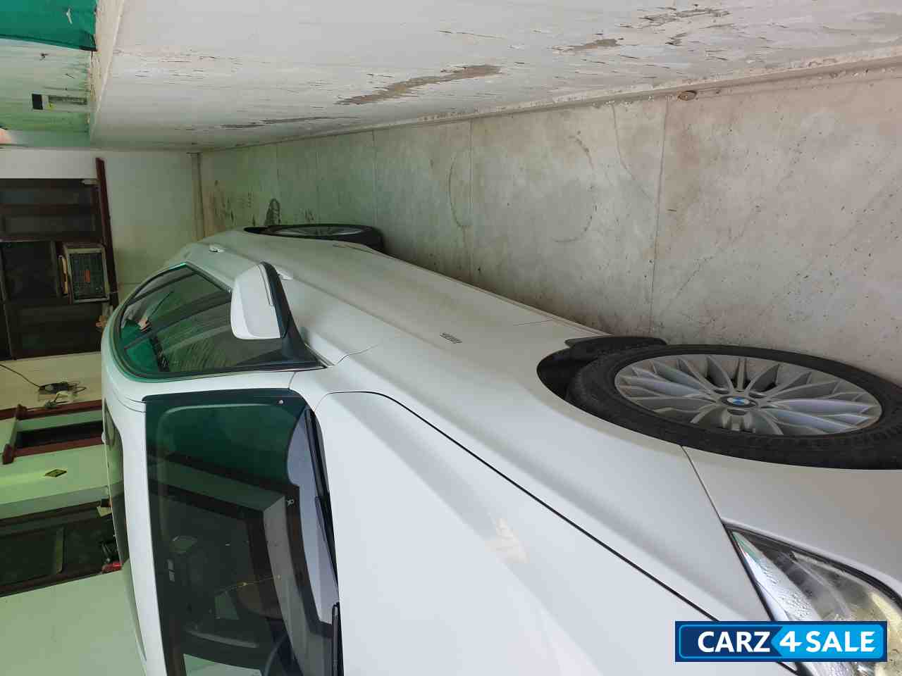 White BMW 3-Series 320d Luxury Line