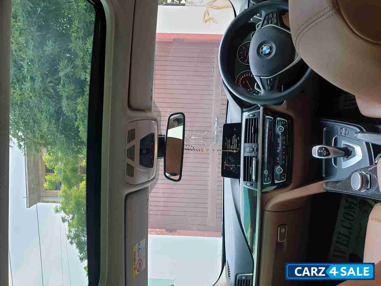 White BMW 3-Series 320d Luxury Line