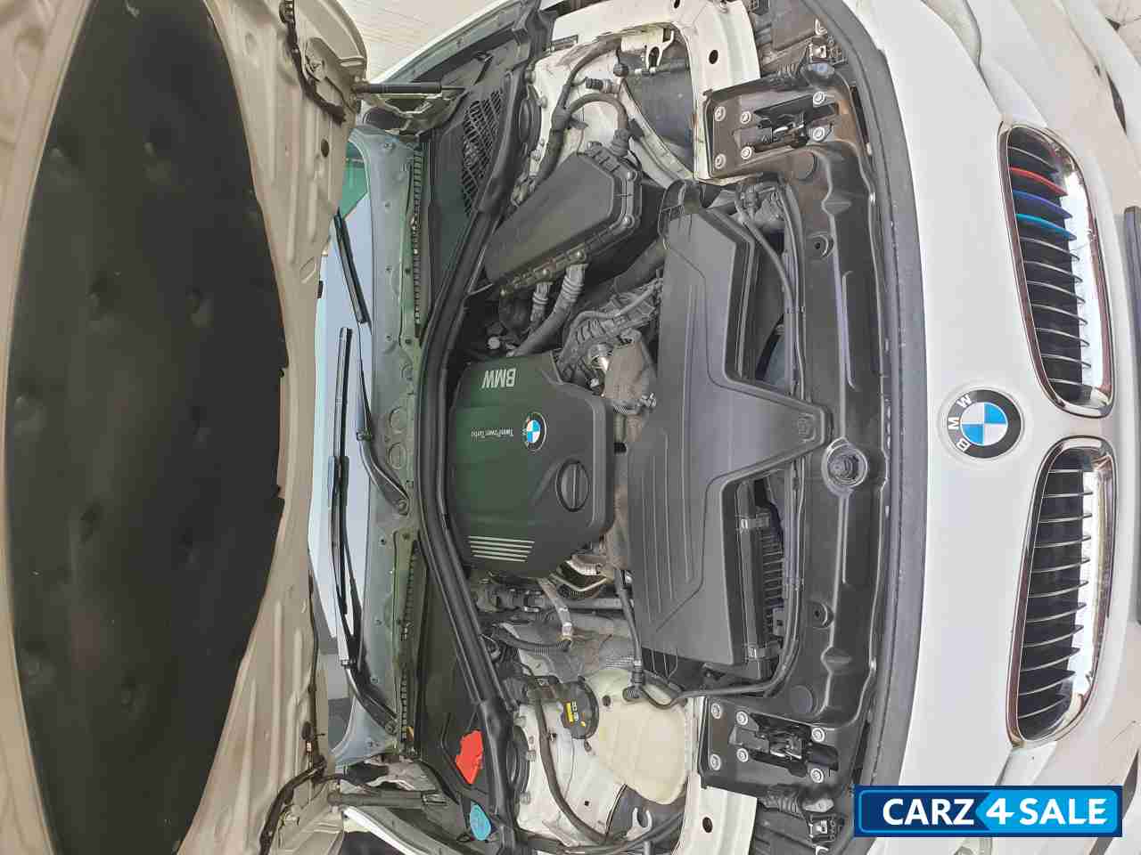 White BMW 3-Series 320d Luxury Line