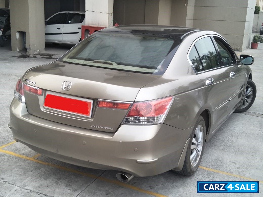 Tan Honda Accord 2.4 iVtec AT