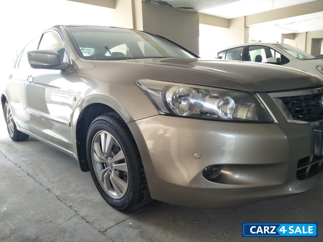 Tan Honda Accord 2.4 iVtec AT