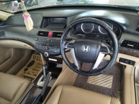 Tan Honda Accord 2.4 iVtec AT