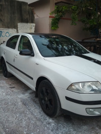 White Skoda Laura Ambiente 1.8 TSI