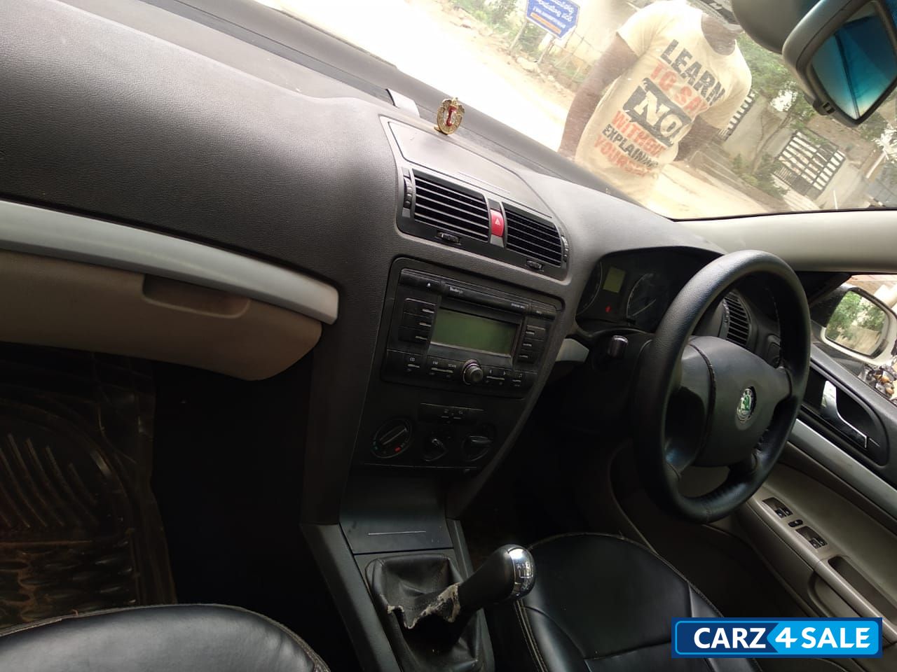 White Skoda Laura Ambiente 1.8 TSI