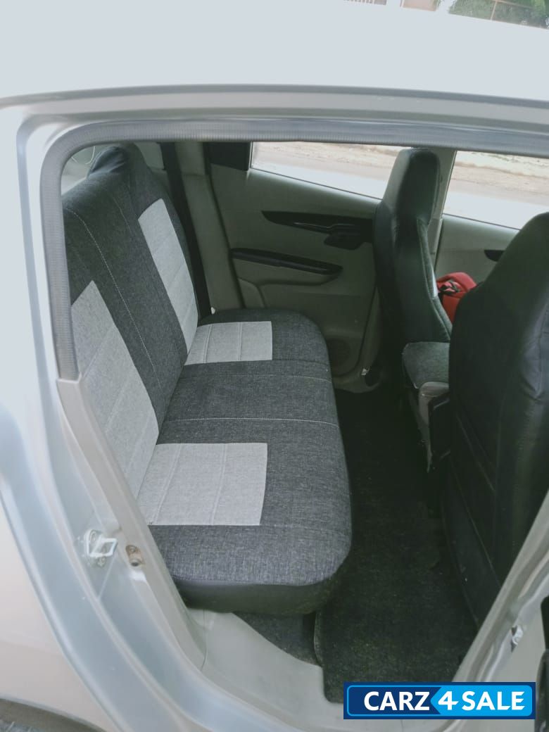 Mahindra KUV100 K4 Plus 6 STR