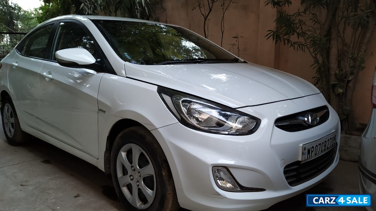 Hyundai Verna Petrol