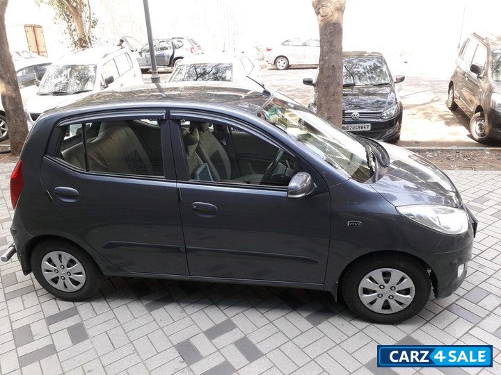 Carbon Grey Hyundai i10
