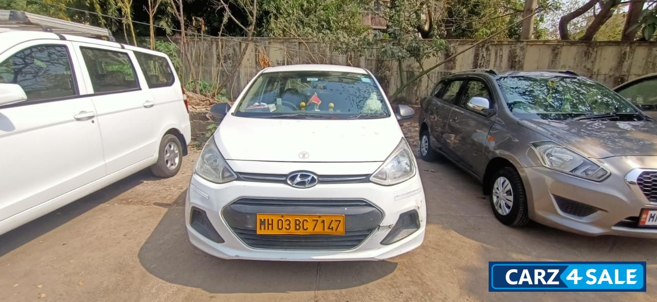 White Hyundai Xcent Diesel