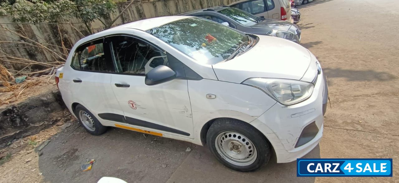 White Hyundai Xcent Diesel