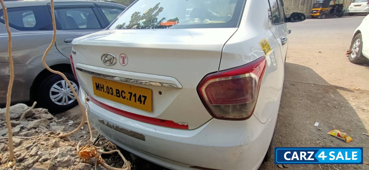 White Hyundai Xcent Diesel