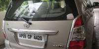 Silver Toyota Innova 2.5 V 7 STR