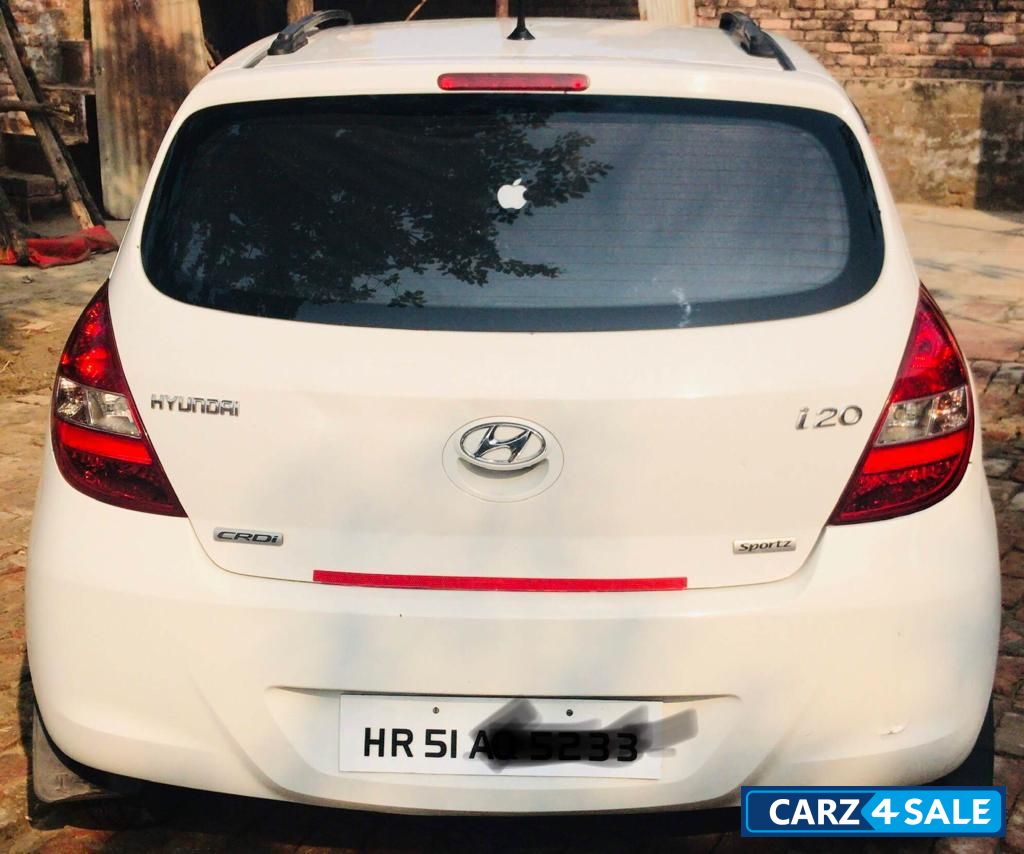 Hyundai i20 Sportz 1.4 CRDi