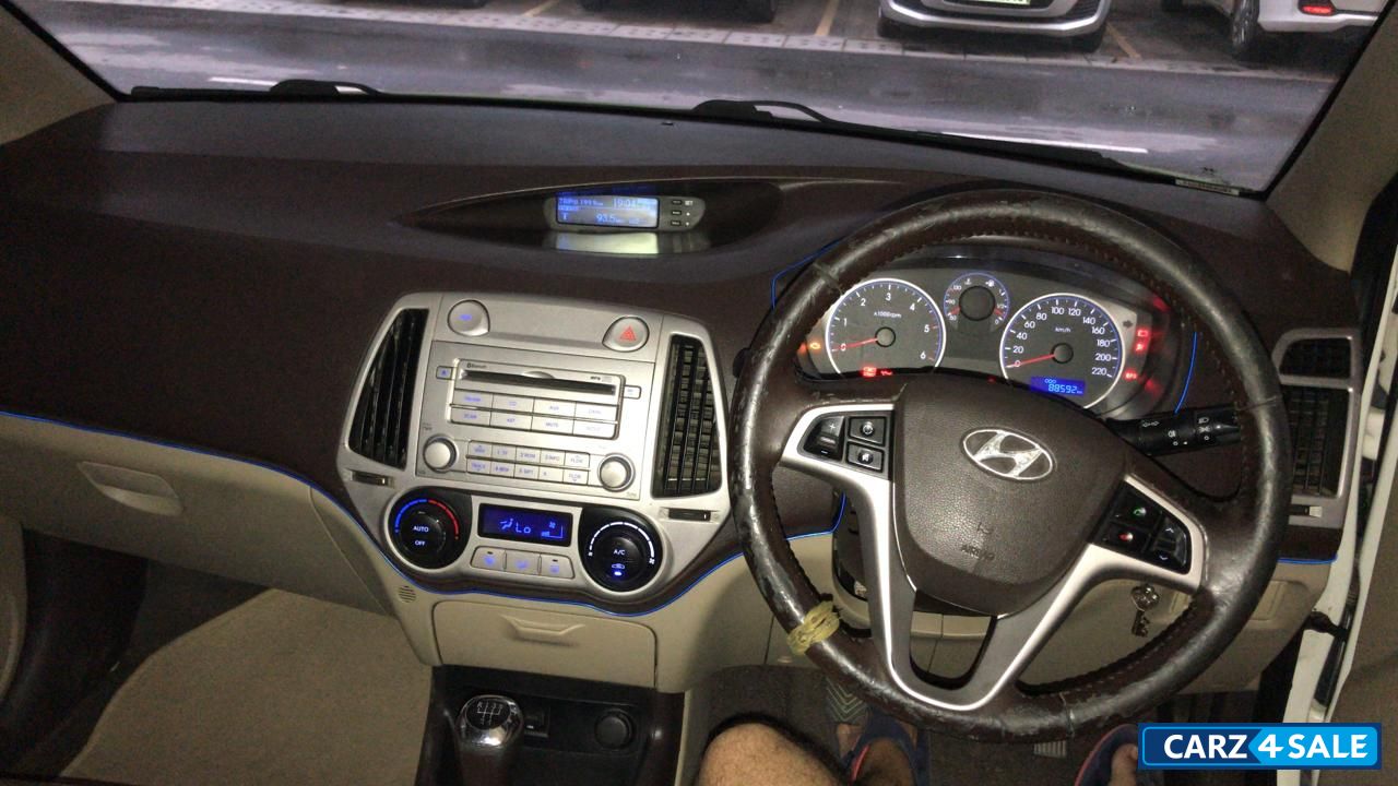 Hyundai i20 Sportz 1.4 CRDi