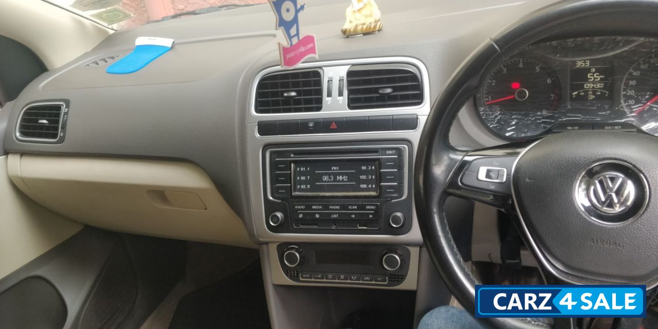 Persian Blue Volkswagen Vento Petrol Highline Persian Blue Volkswagen Vento Petrol Highline