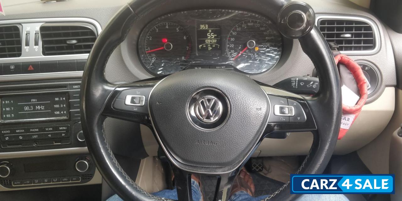 Persian Blue Volkswagen Vento Petrol Highline Persian Blue Volkswagen Vento Petrol Highline