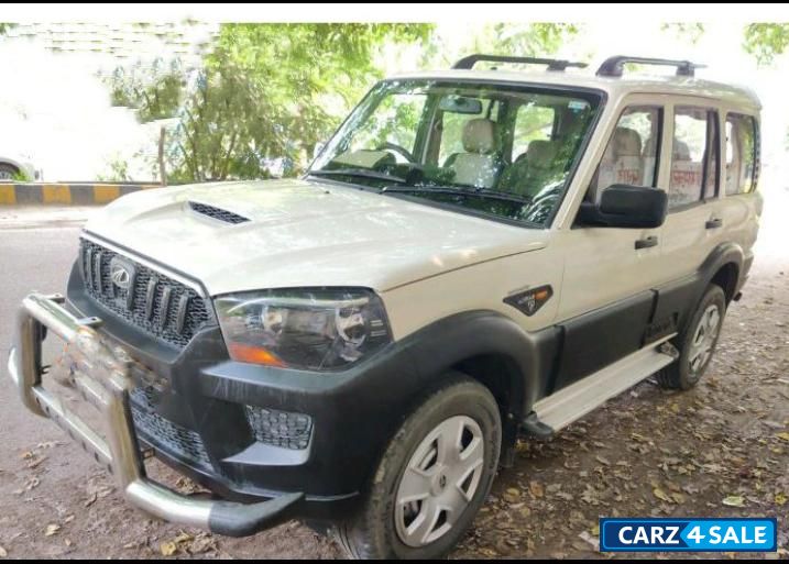 Mahindra Scorpio S4