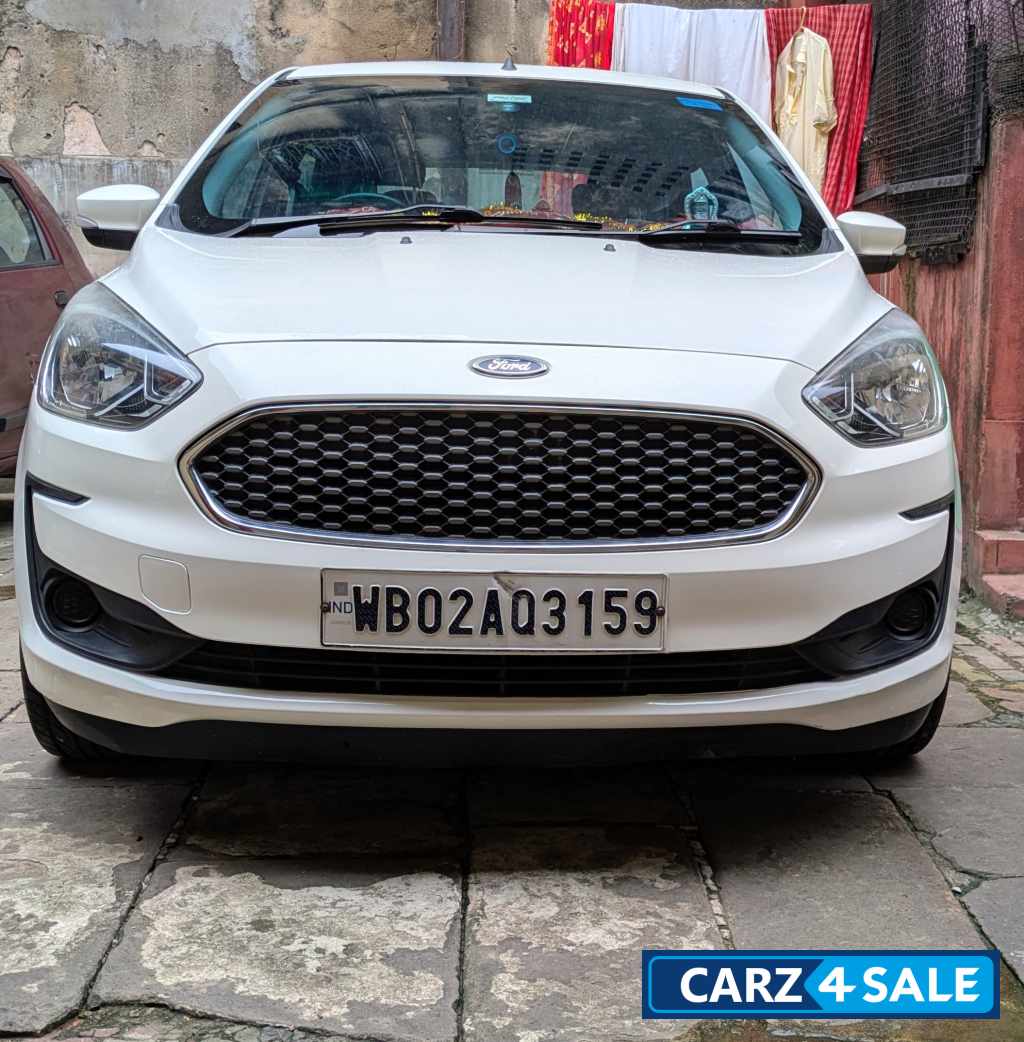 Diamond White Ford Figo Titanium BS6