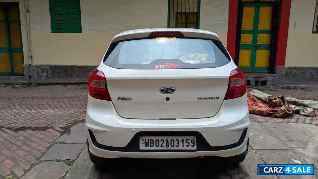 Diamond White Ford Figo Titanium BS6