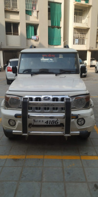 Mahindra Bolero SLE