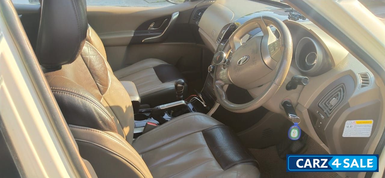 White Mahindra XUV 500 W8 4WD