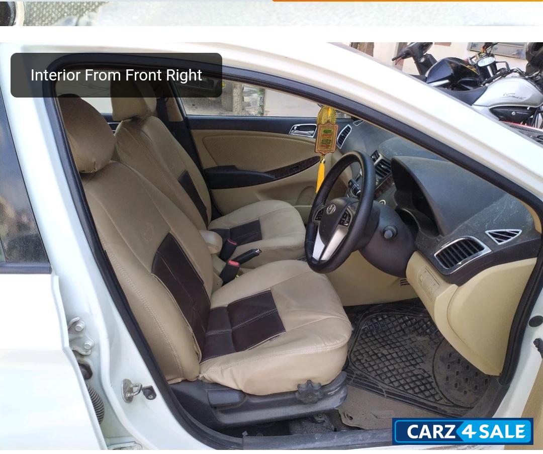 White Hyundai Verna Petrol White Hyundai Verna Petrol