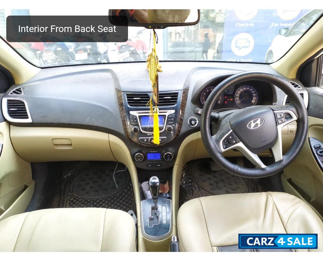 White Hyundai Verna Petrol White Hyundai Verna Petrol