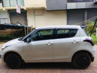 Pearl Arctic White Maruti Suzuki Swift VDi ABS BS-IV