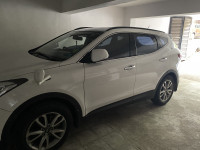 Polar White Hyundai Santa Fe 2WD MT