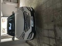 Polar White Hyundai Santa Fe 2WD MT