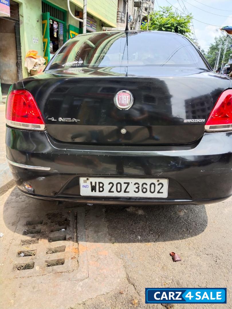 Black Fiat Linea Emotion 1.3L Multijet Diesel