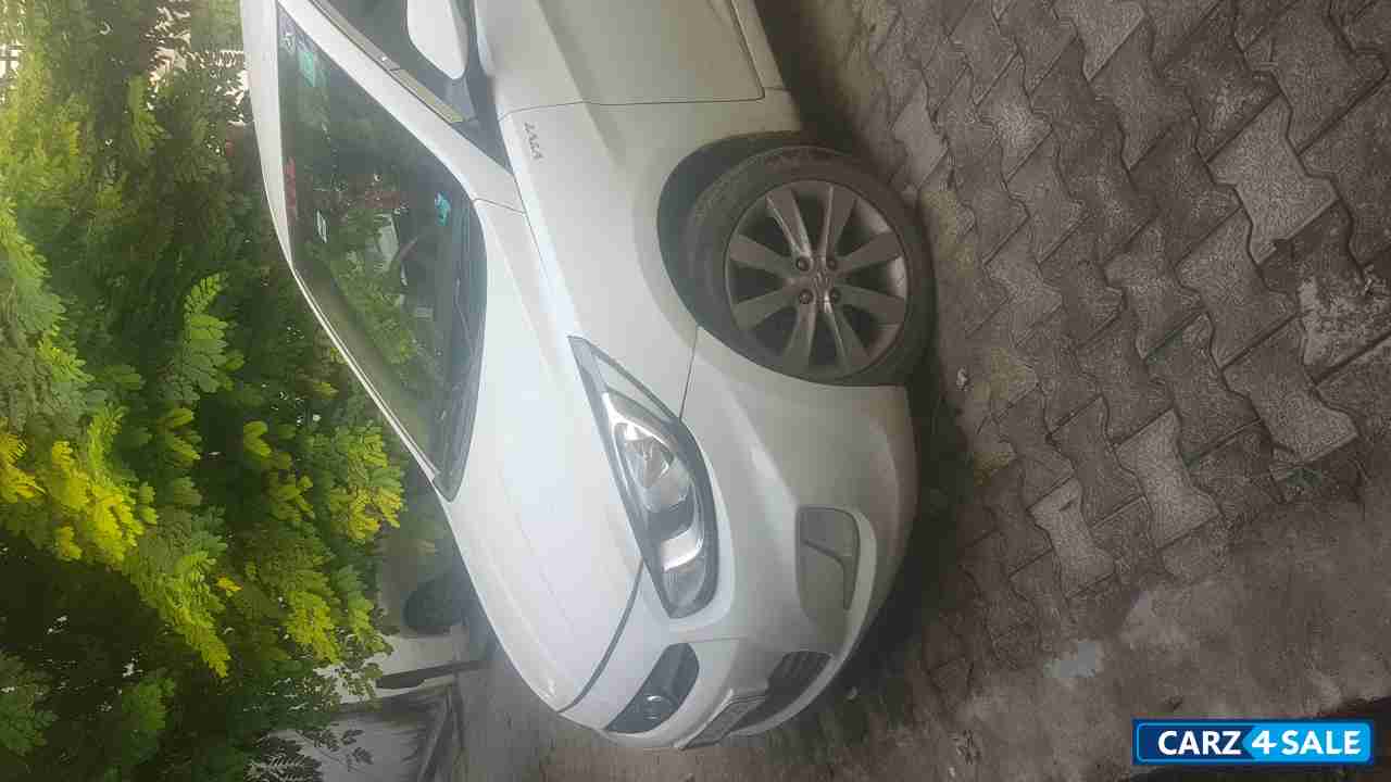 White Hyundai Verna VERNA1.6 CRDI SX