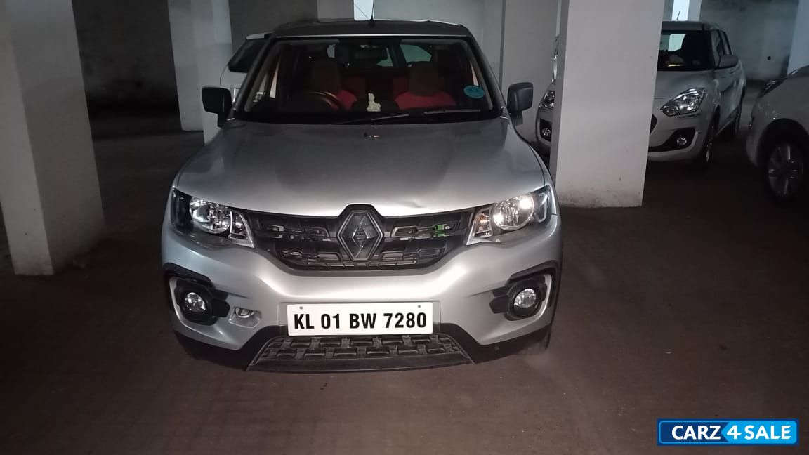Silver Renault Kwid RXT