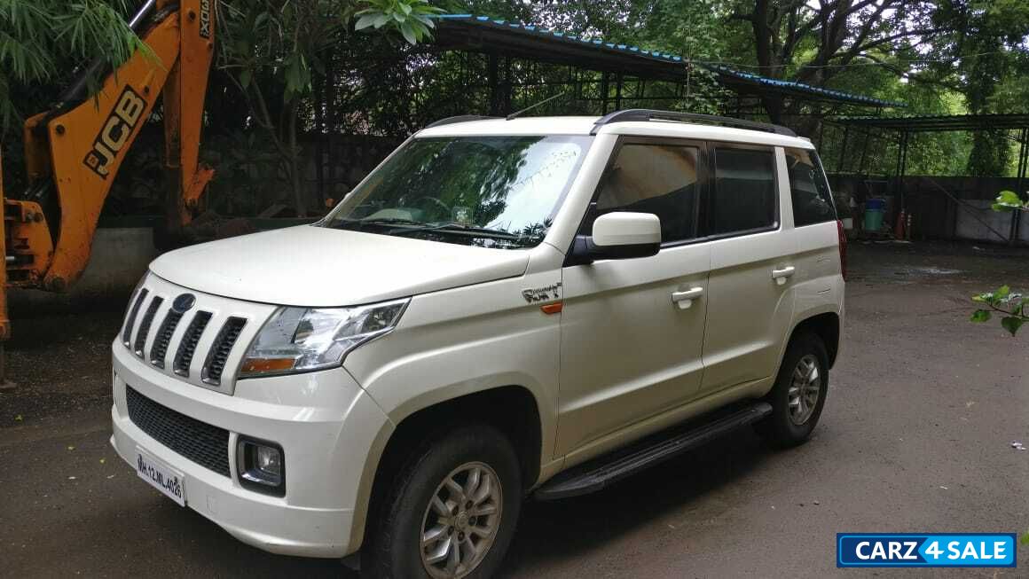 Mahindra TUV300 T8
