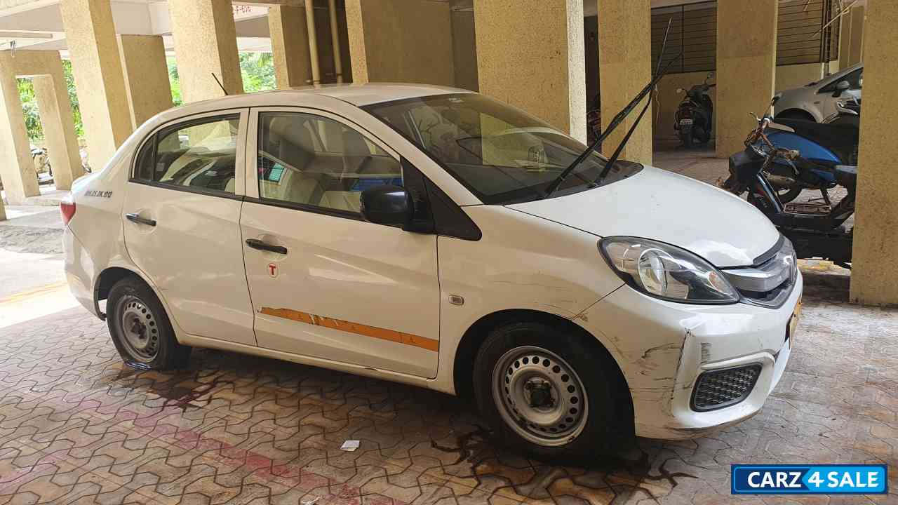 White Honda Amaze i-VTEC PETROL + CNG