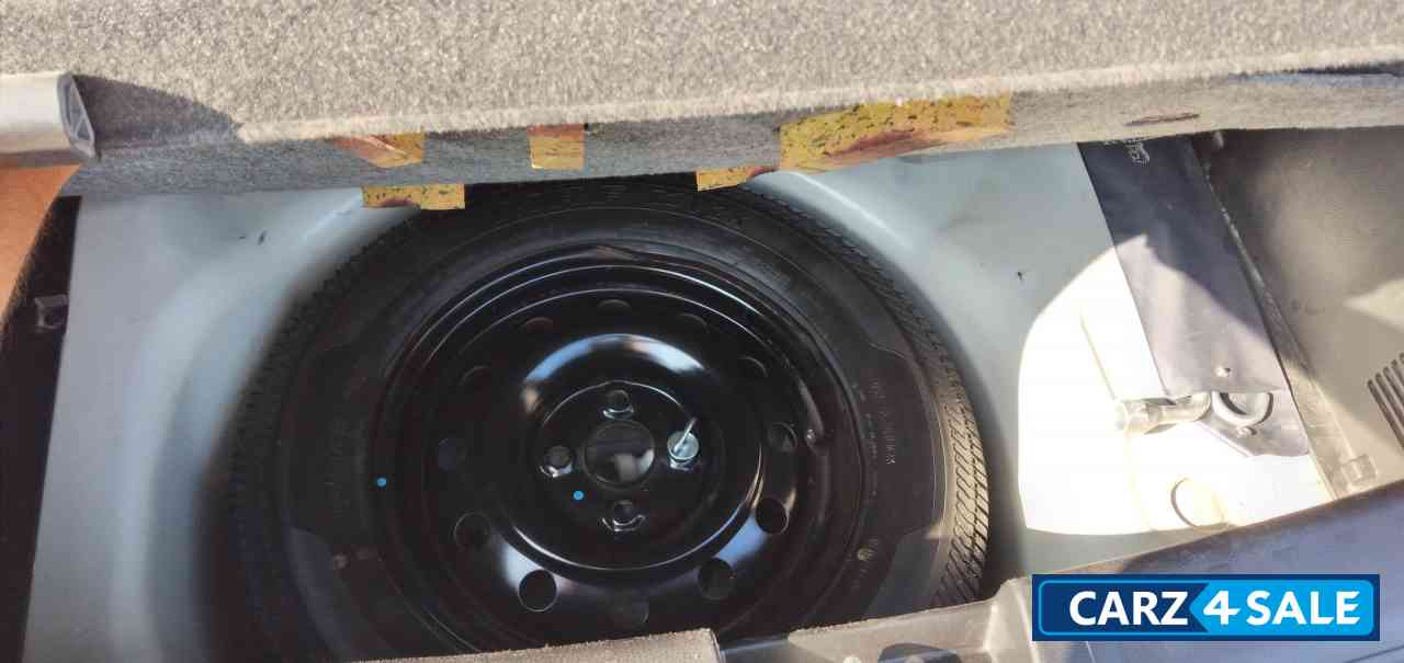 Maruti Suzuki Swift VDi ABS BS-IV Maruti Suzuki Swift VDi ABS BS-IV