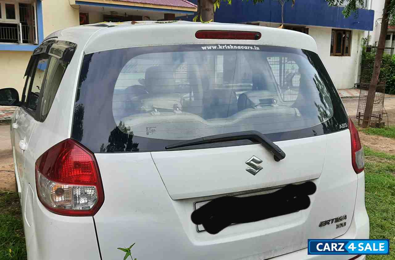 Superior White Maruti Suzuki Ertiga ZXI