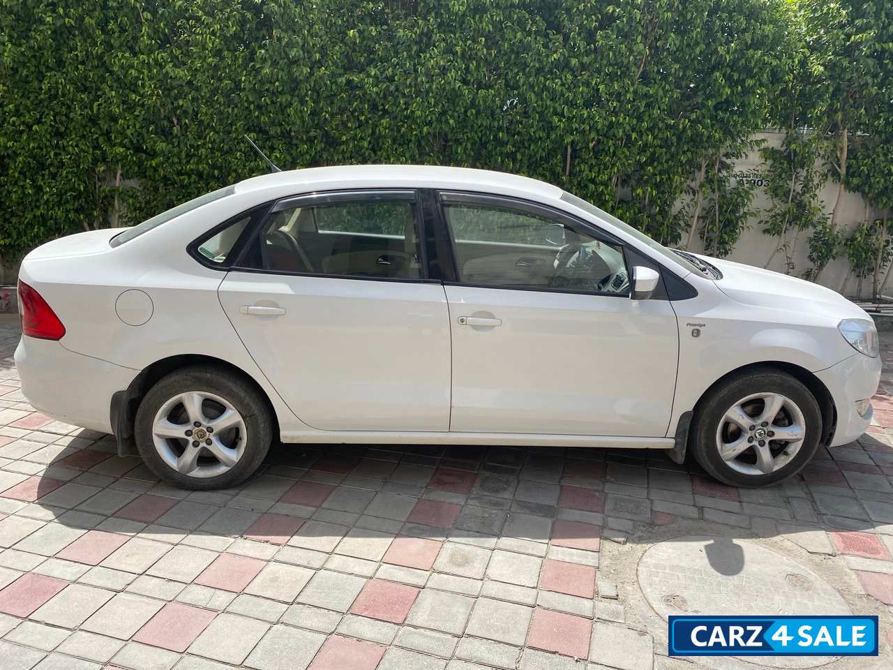 White Skoda Rapid Diesel