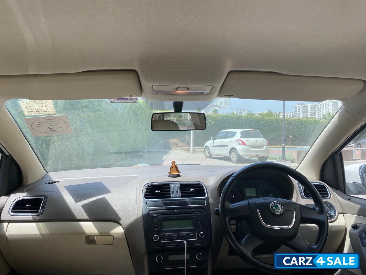 White Skoda Rapid Diesel