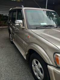 Gold Mahindra Scorpio Diesel