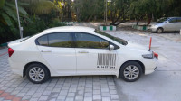 T White Honda City V MT AVN