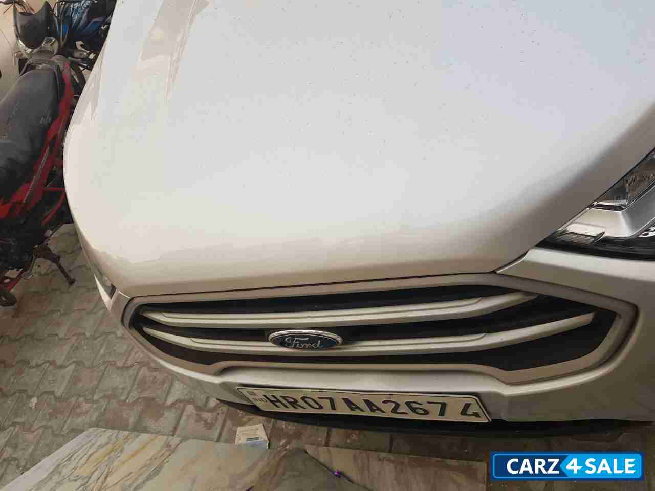 Moon Dust Silver Ford EcoSport 1.5 Diesel Trend MT