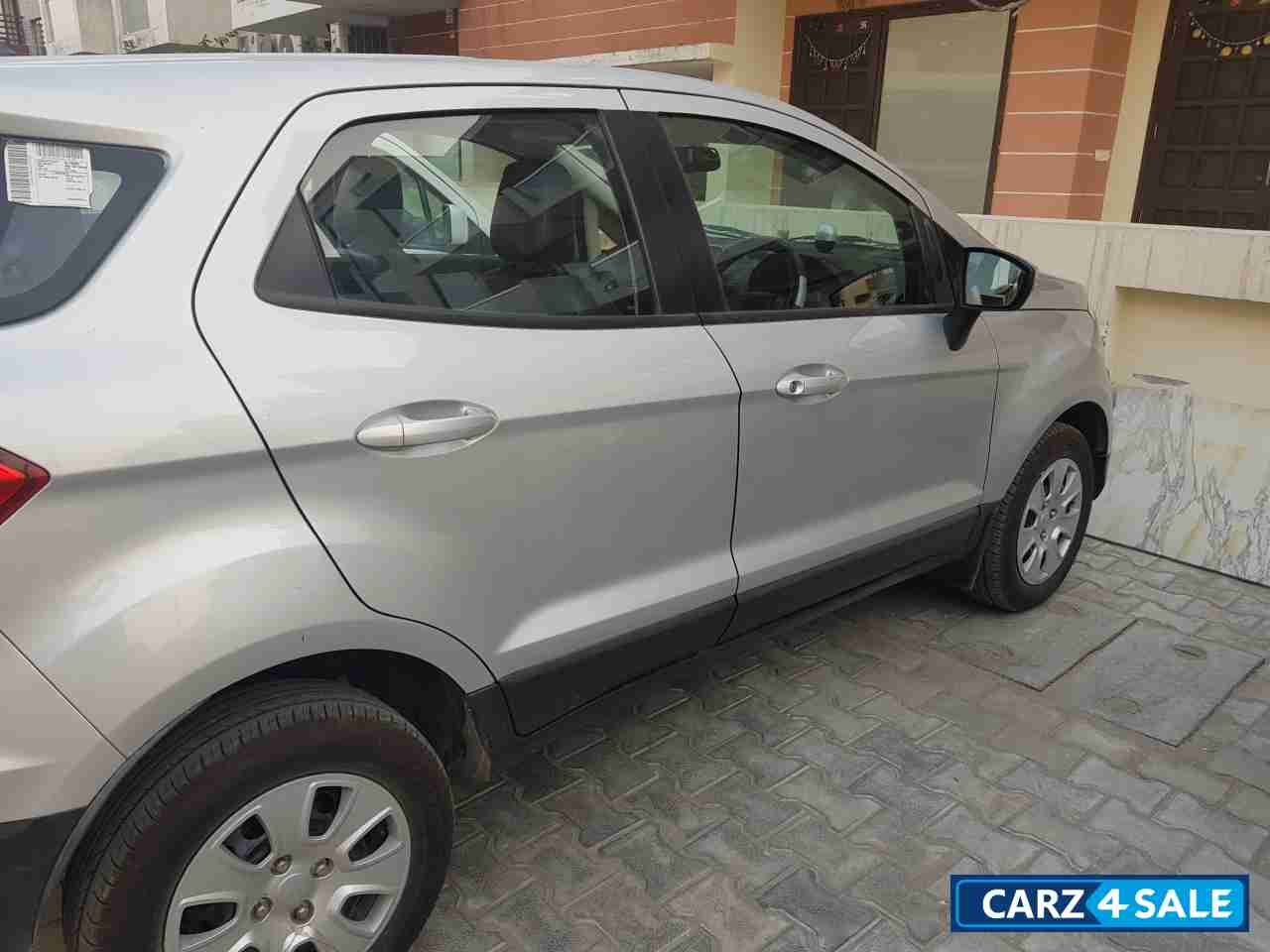 Moon Dust Silver Ford EcoSport 1.5 Diesel Trend MT
