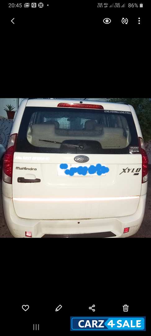 White Mahindra Xylo H4 ABS Airbag BS IV