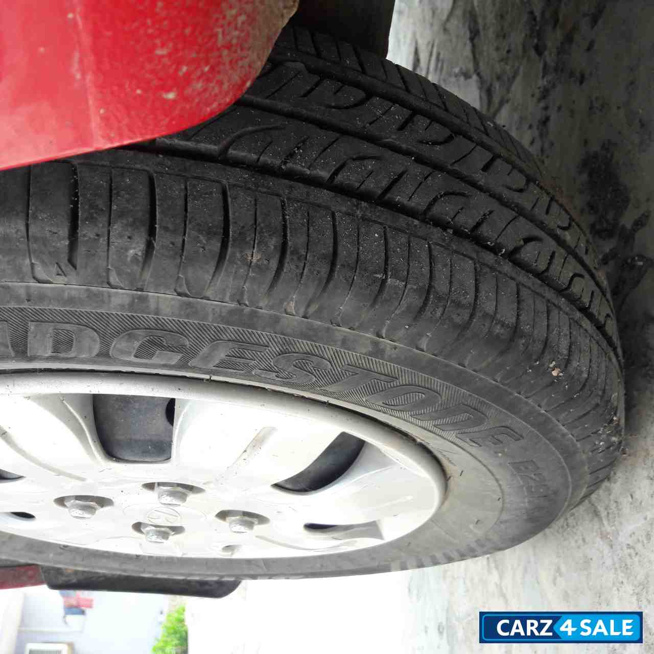 Red Hyundai i10 1.2 Sportz