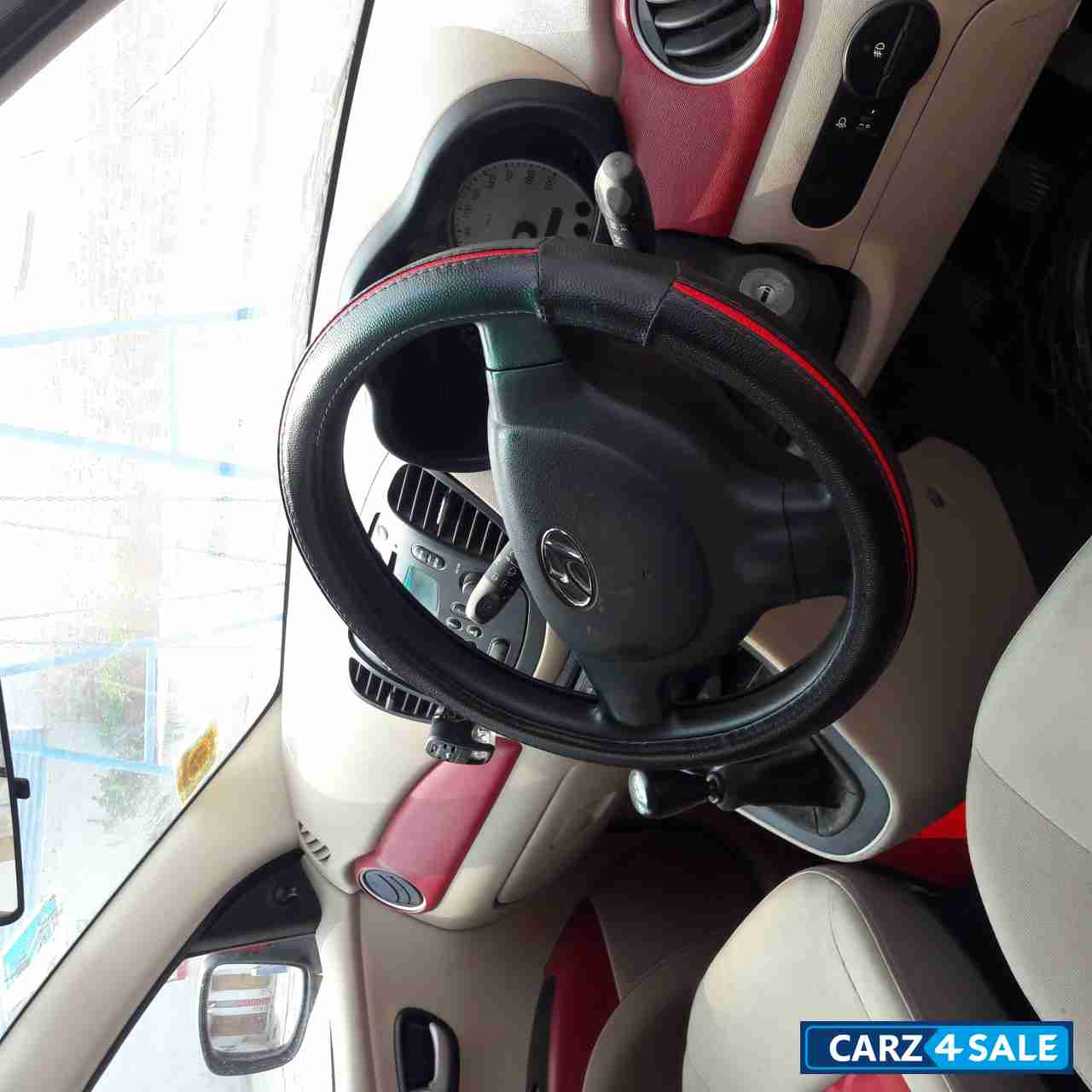 Red Hyundai i10 1.2 Sportz