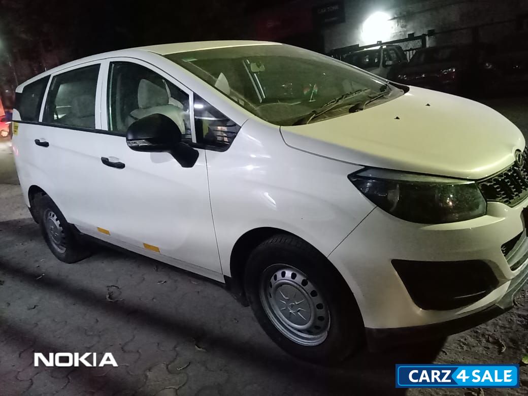 Mahindra Marazzo M2