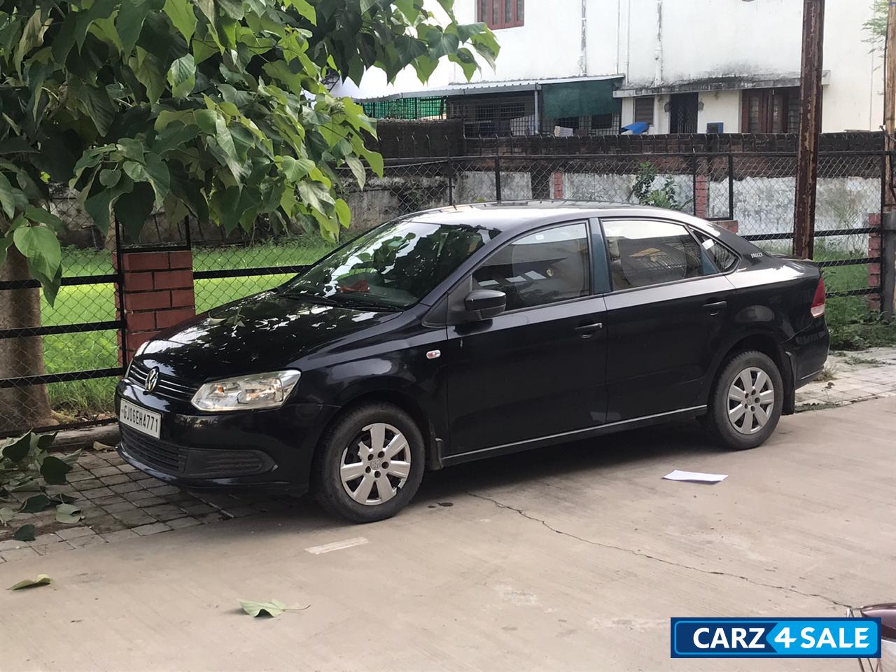 Volkswagen Vento Treadline Petrol IPL edition Breeze