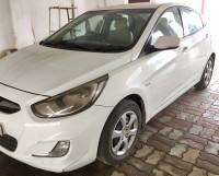 White Hyundai Verna EX 1.4L U2 CRDi Diesel
