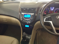 White Hyundai Verna EX 1.4L U2 CRDi Diesel