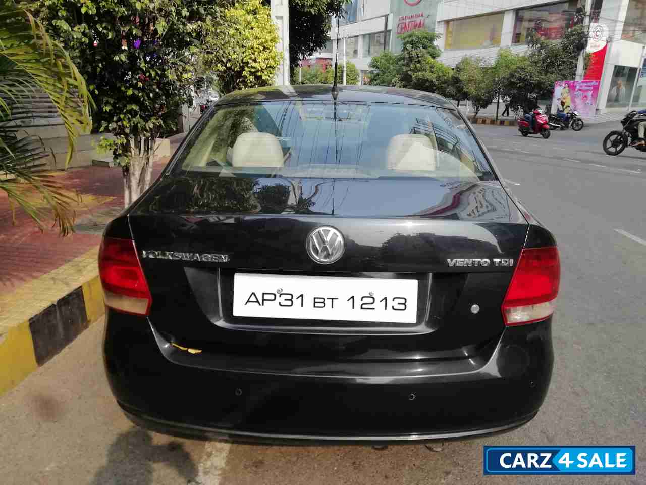 Black Volkswagen Vento Diesel Trendline